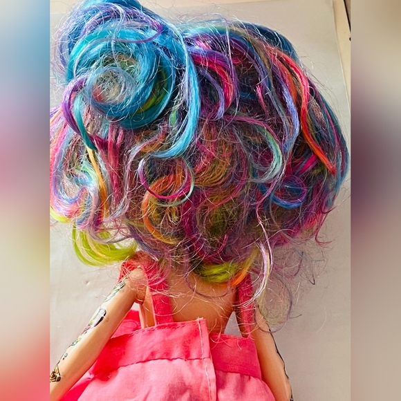 Rainbow HighRainbow High Rainbow Surprise 14-inch doll – Rainbow Dream D… - Picture 4 of 8